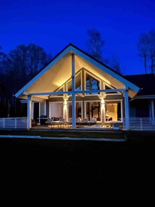 Modern Villa With Sauna & Hot Tub Hiiumaa Dış mekan fotoğraf
